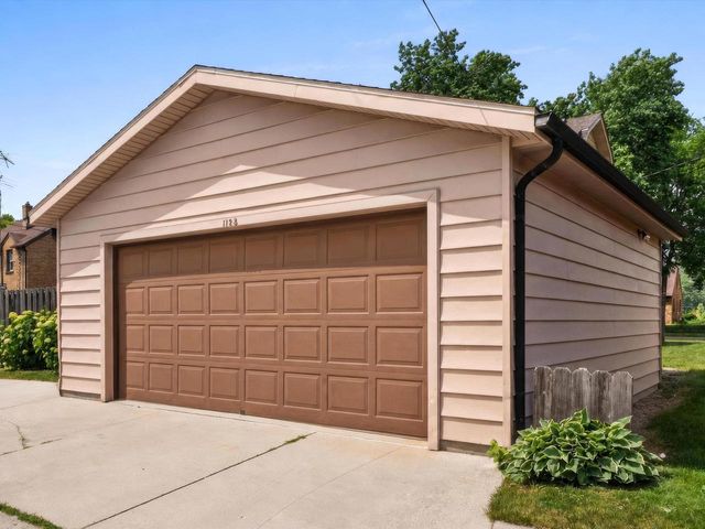 1123 North AVENUE, Sheboygan, WI 53083