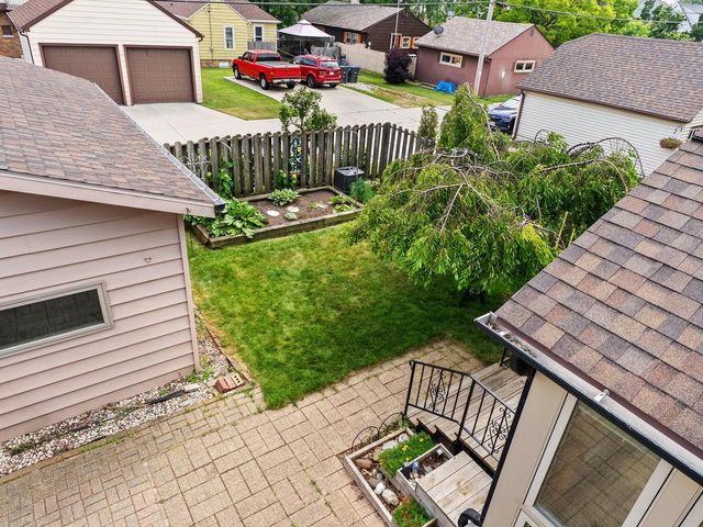 1123 North AVENUE, Sheboygan, WI 53083