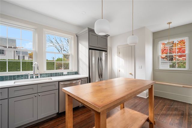 296 Cole Avenue, Providence, RI 02906