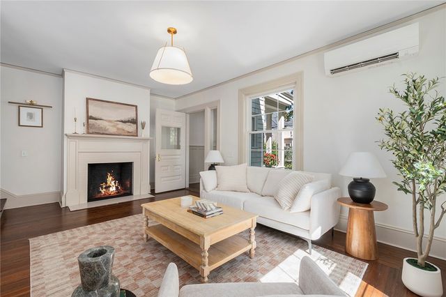 296 Cole Avenue, Providence, RI 02906