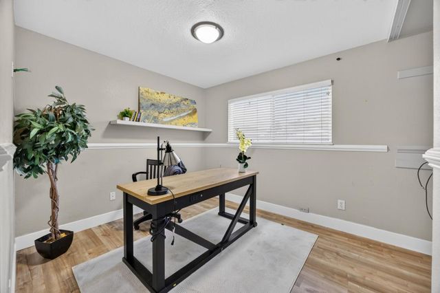 9325 Terra Linda Dr, Elk Grove, CA 95624