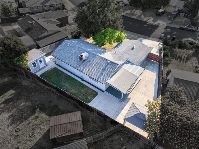 9325 Terra Linda Dr, Elk Grove, CA 95624