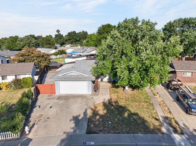 9325 Terra Linda Dr, Elk Grove, CA 95624