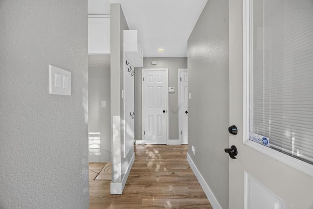 9325 Terra Linda Dr, Elk Grove, CA 95624