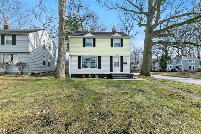 2577 Hawthorne Road, Cuyahoga Falls, OH 44221