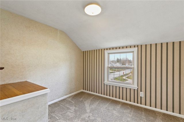 2577 Hawthorne Road, Cuyahoga Falls, OH 44221