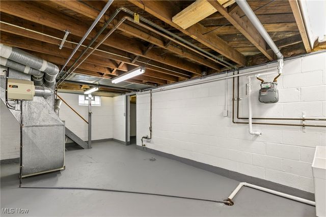 2577 Hawthorne Road, Cuyahoga Falls, OH 44221