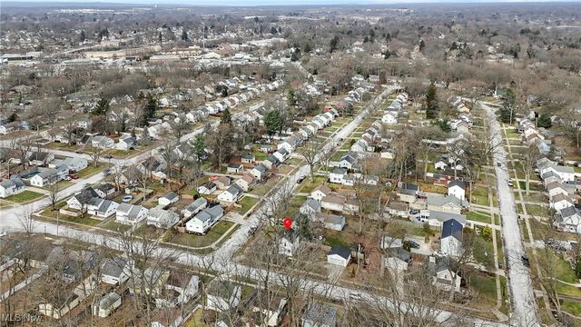 2577 Hawthorne Road, Cuyahoga Falls, OH 44221