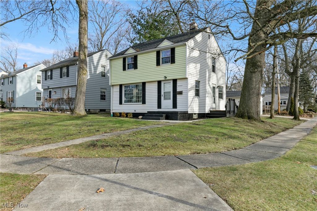 2577 Hawthorne Road, Cuyahoga Falls, OH 44221