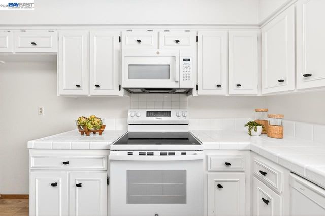 7449 Muirwood Ct, Pleasanton, CA 94588