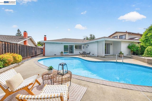 7449 Muirwood Ct, Pleasanton, CA 94588