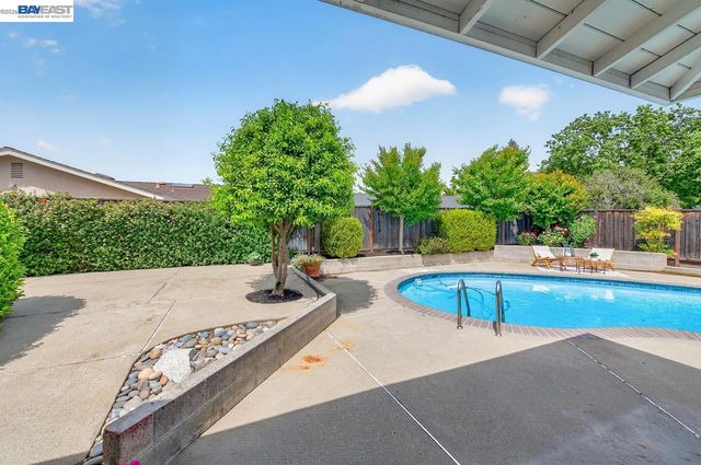 7449 Muirwood Ct, Pleasanton, CA 94588