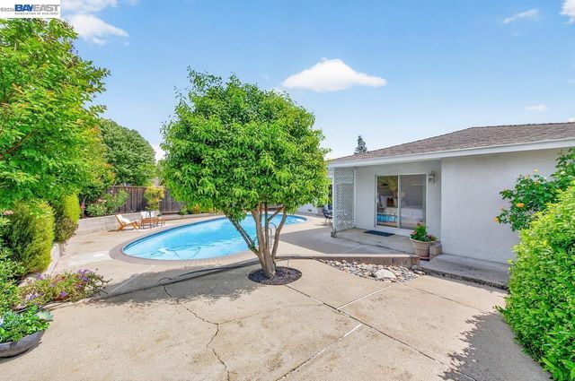 7449 Muirwood Ct, Pleasanton, CA 94588