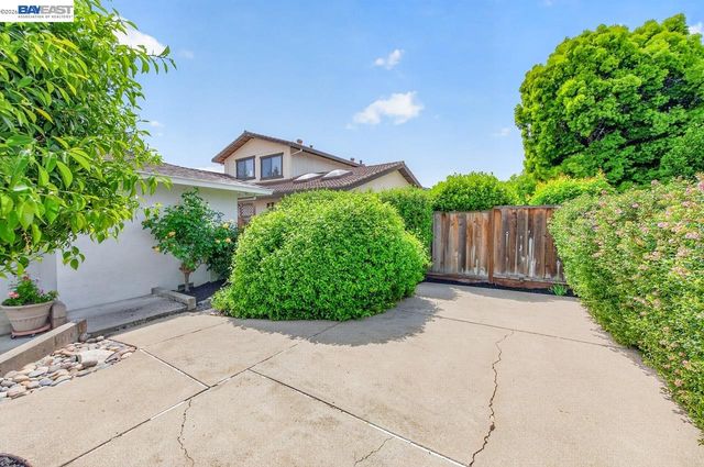 7449 Muirwood Ct, Pleasanton, CA 94588