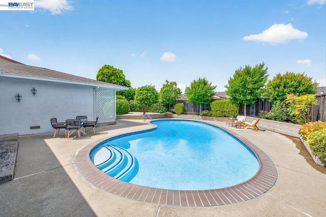 7449 Muirwood Ct, Pleasanton, CA 94588