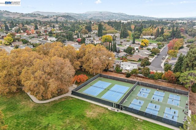 7449 Muirwood Ct, Pleasanton, CA 94588