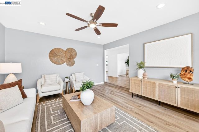 7449 Muirwood Ct, Pleasanton, CA 94588