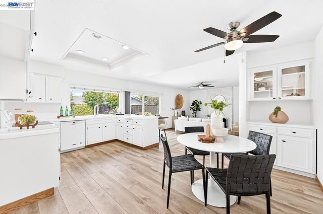 7449 Muirwood Ct, Pleasanton, CA 94588