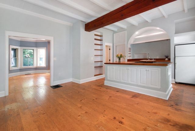 1574 Main St. 1574, Concord, MA 01742