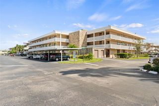 4915 BAY STREET NE 324, St Petersburg, FL 33703