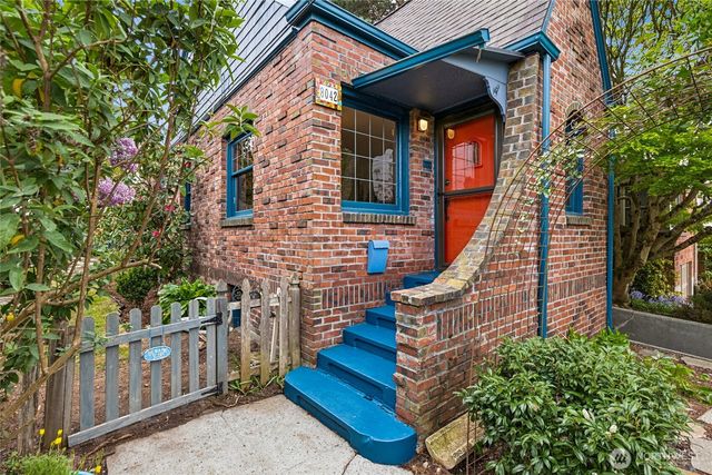 8042 11th Avenue NW, Seattle, WA 98117