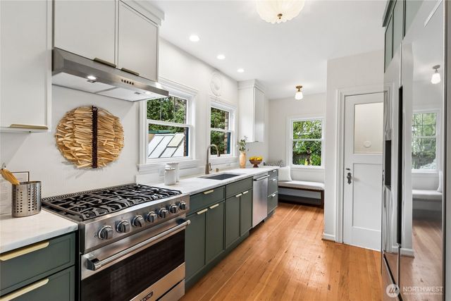 8042 11th Avenue NW, Seattle, WA 98117