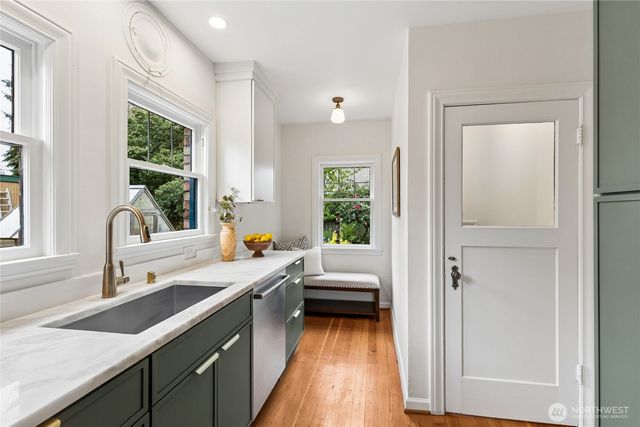 8042 11th Avenue NW, Seattle, WA 98117