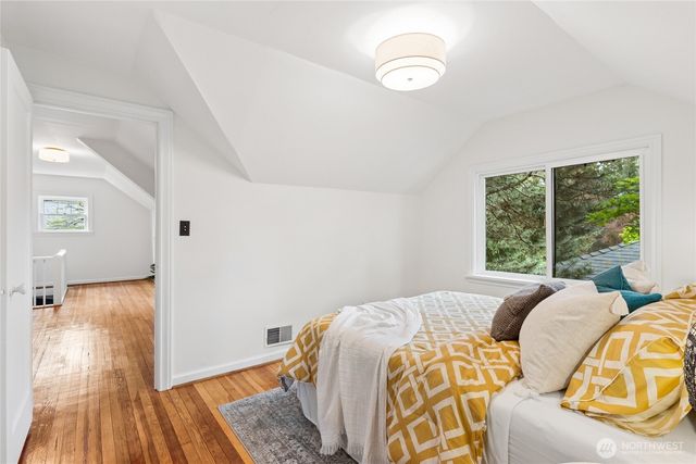 8042 11th Avenue NW, Seattle, WA 98117