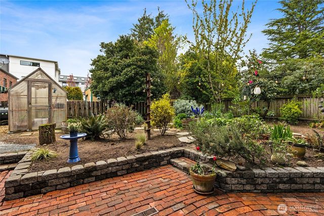 8042 11th Avenue NW, Seattle, WA 98117