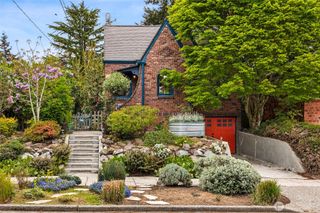 8042 11th Avenue NW, Seattle, WA 98117