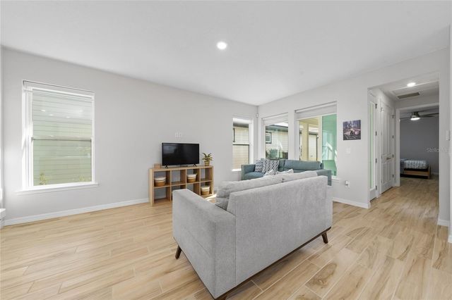 6430 ROVER WAY, St Cloud, FL 34771