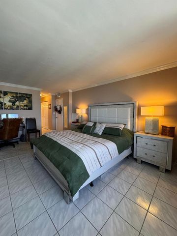 3800 S Ocean Dr 1816, Hollywood, FL 33019