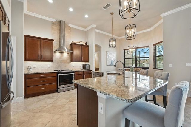 42 Felwood Ln, Palm Coast, FL 32137