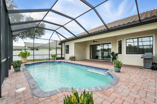 42 Felwood Ln, Palm Coast, FL 32137