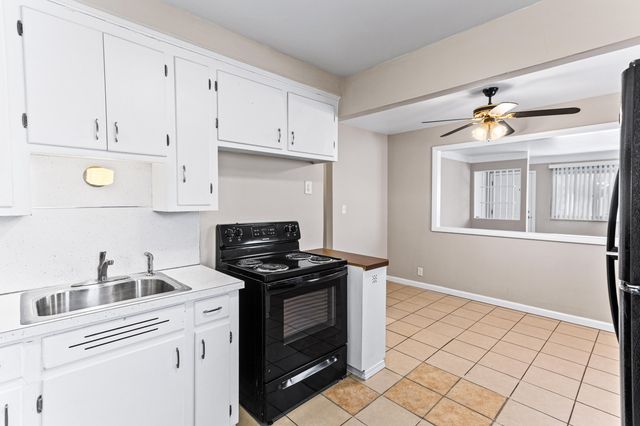 20524 Indian, Redford, MI 48240