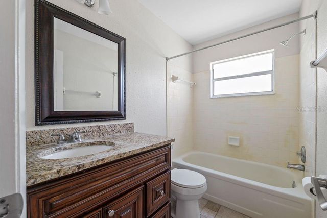 7504 N SANIBEL CIRCLE, Temple Terrace, FL 33637