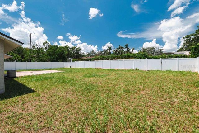 7504 N SANIBEL CIRCLE, Temple Terrace, FL 33637