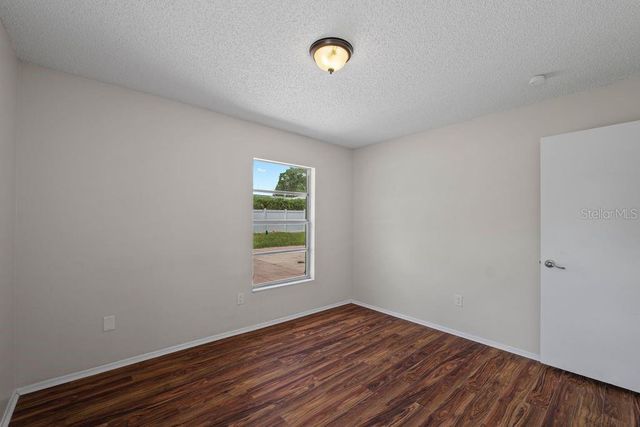 7504 N SANIBEL CIRCLE, Temple Terrace, FL 33637
