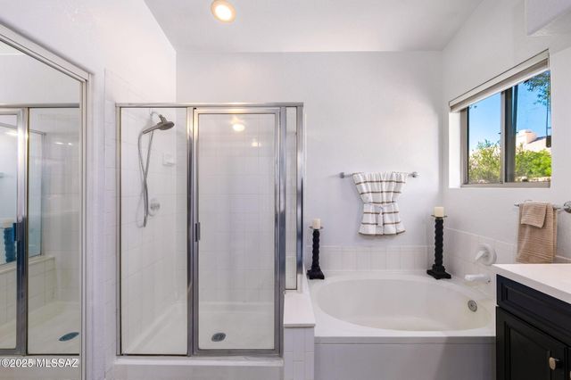 7589 E Vía Los Arbustos, Tucson, AZ 85750