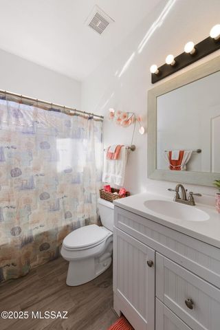 7589 E Vía Los Arbustos, Tucson, AZ 85750