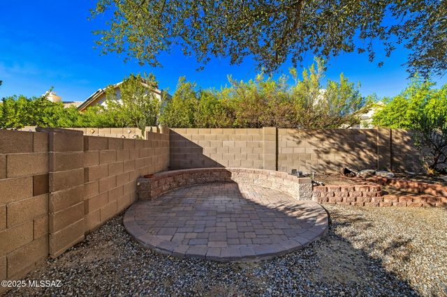 7589 E Vía Los Arbustos, Tucson, AZ 85750