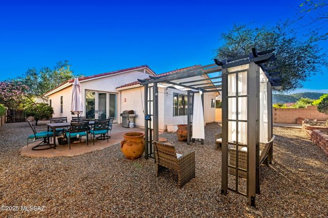 7589 E Vía Los Arbustos, Tucson, AZ 85750