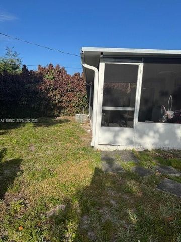 4020 SW 50th St, Dania Beach, FL 33314