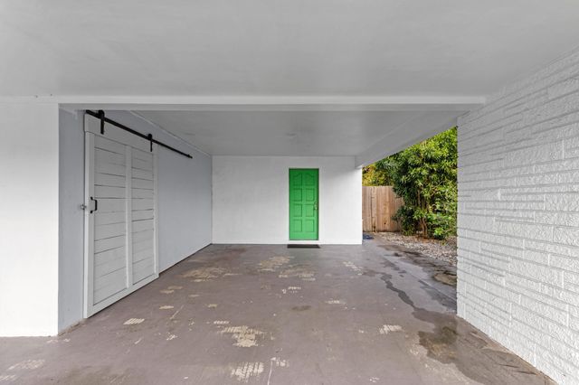 2861 SW 9th Street, Boynton Beach, FL 33435