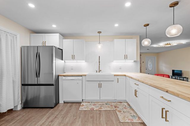 2861 SW 9th Street, Boynton Beach, FL 33435