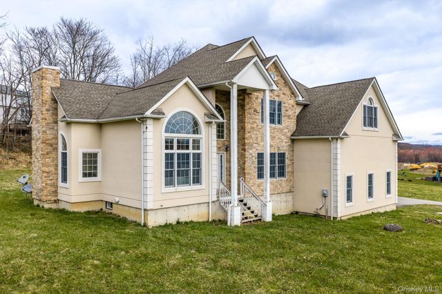 107 Breeze Hill Road, New Hampton, NY 10958