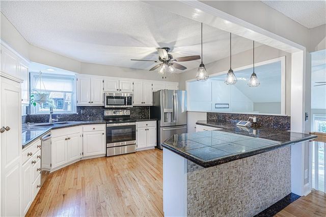 11030 Rene Street, Lenexa, KS 66215