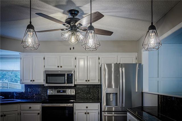 11030 Rene Street, Lenexa, KS 66215