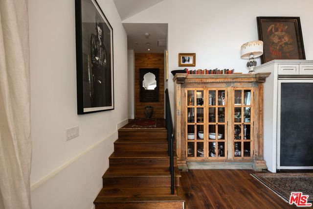 28960 Crags Drive, Agoura Hills, CA 91301