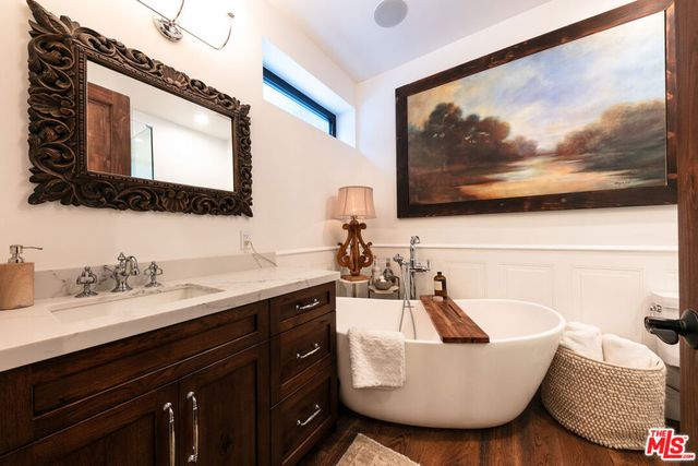 28960 Crags Drive, Agoura Hills, CA 91301